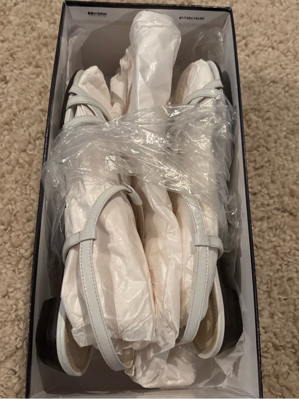 NWT New Talbots Women’s Ankle Strap Flat Sandals White Leather Shoes Size 6.5 W - Picture 6 of 7
